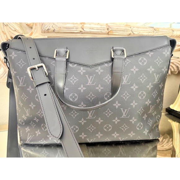 LOUIS VUITTON Monogram Eclipse Briefcase Explorer Black Grey Business Microchip - Picture 1 of 16